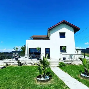  Villa Bellevue