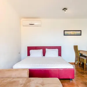 With Beautiful Sea View Apartment Willemstad